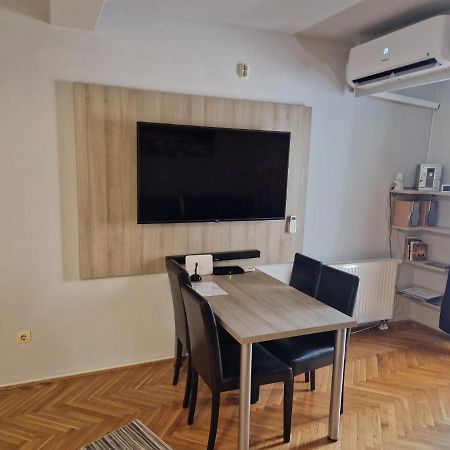 Apartment Viktor,Parking Osijek Exteriér fotografie