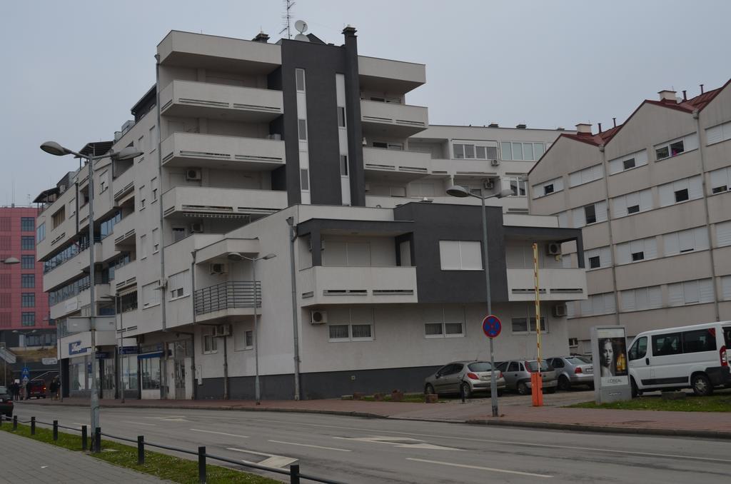 Apartment Viktor,Parking Osijek Pokoj fotografie
