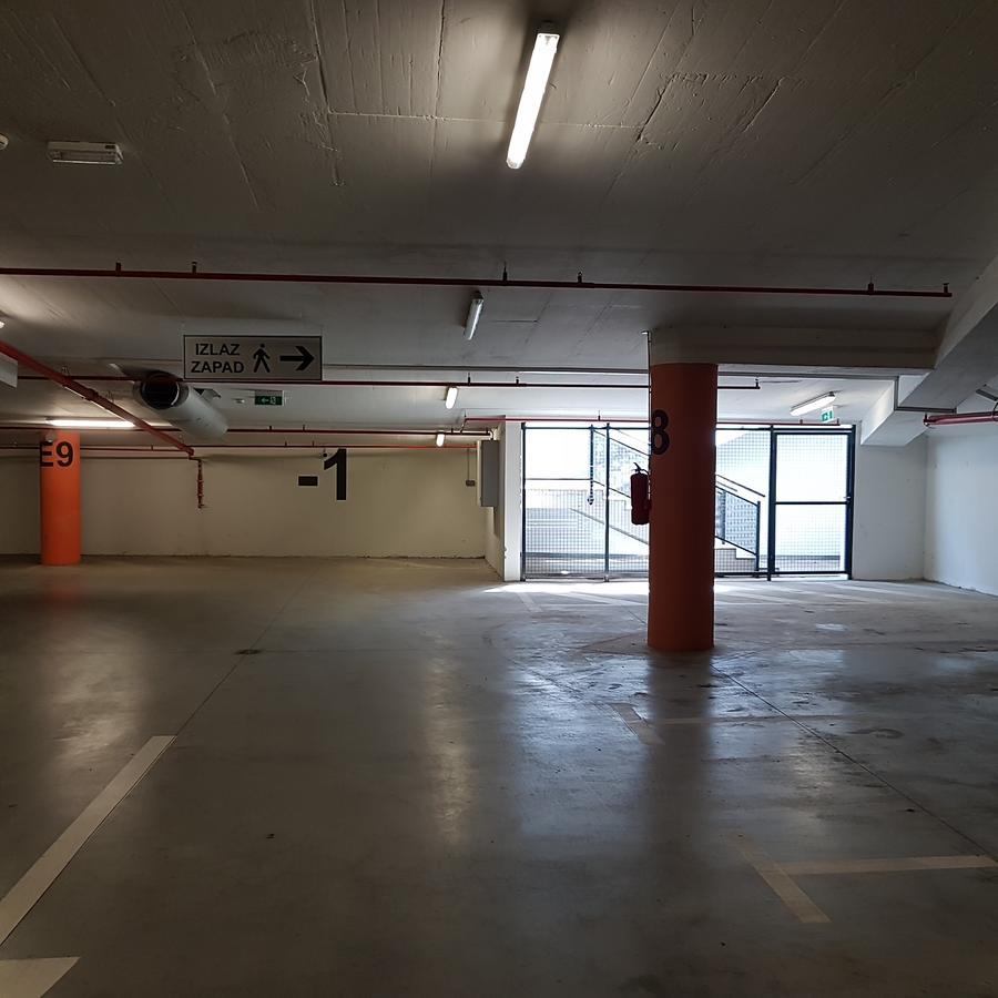 Apartment Viktor,Parking Osijek Exteriér fotografie